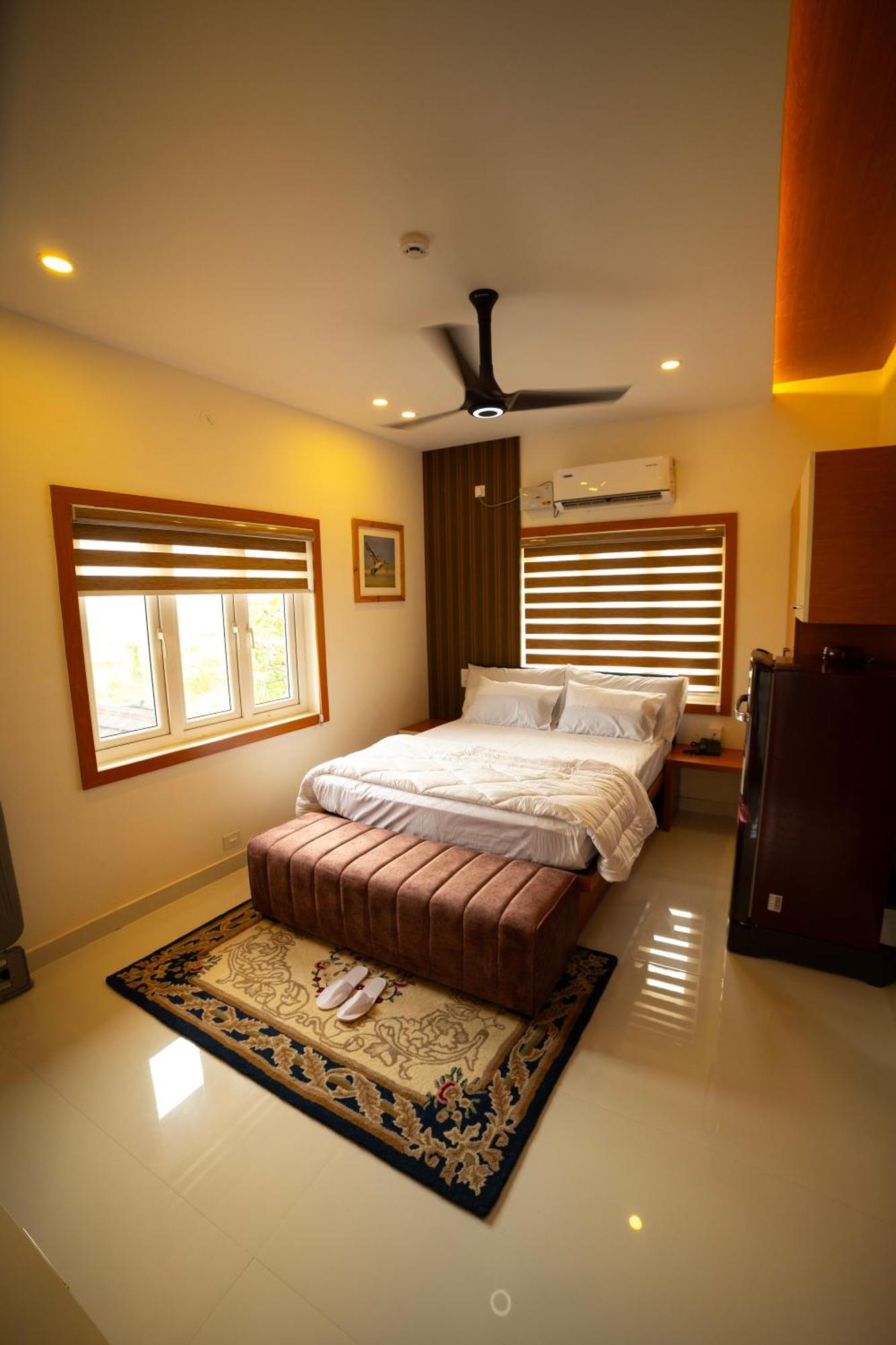 S Cross Munroe Island Resort Mundrothuruth Exterior foto